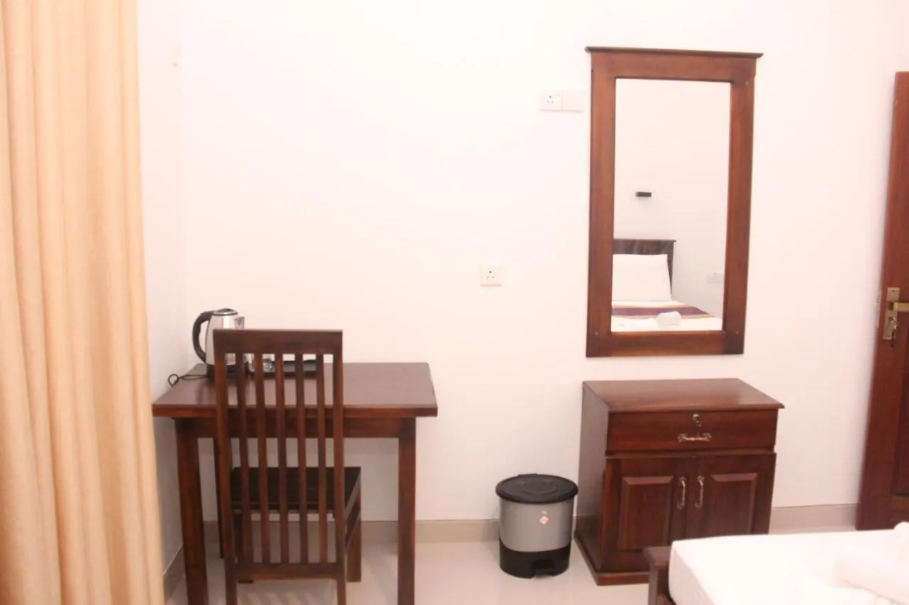 White Sands Hotel Negombo