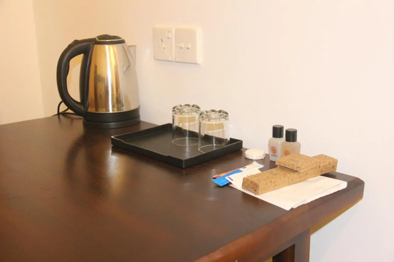White Sands Hotel Negombo 0*,